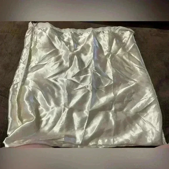 Michael Kors Dust Bag Drawstring Cream Satin MK Cover Storage Travel 21x21 - Picture 8 of 8